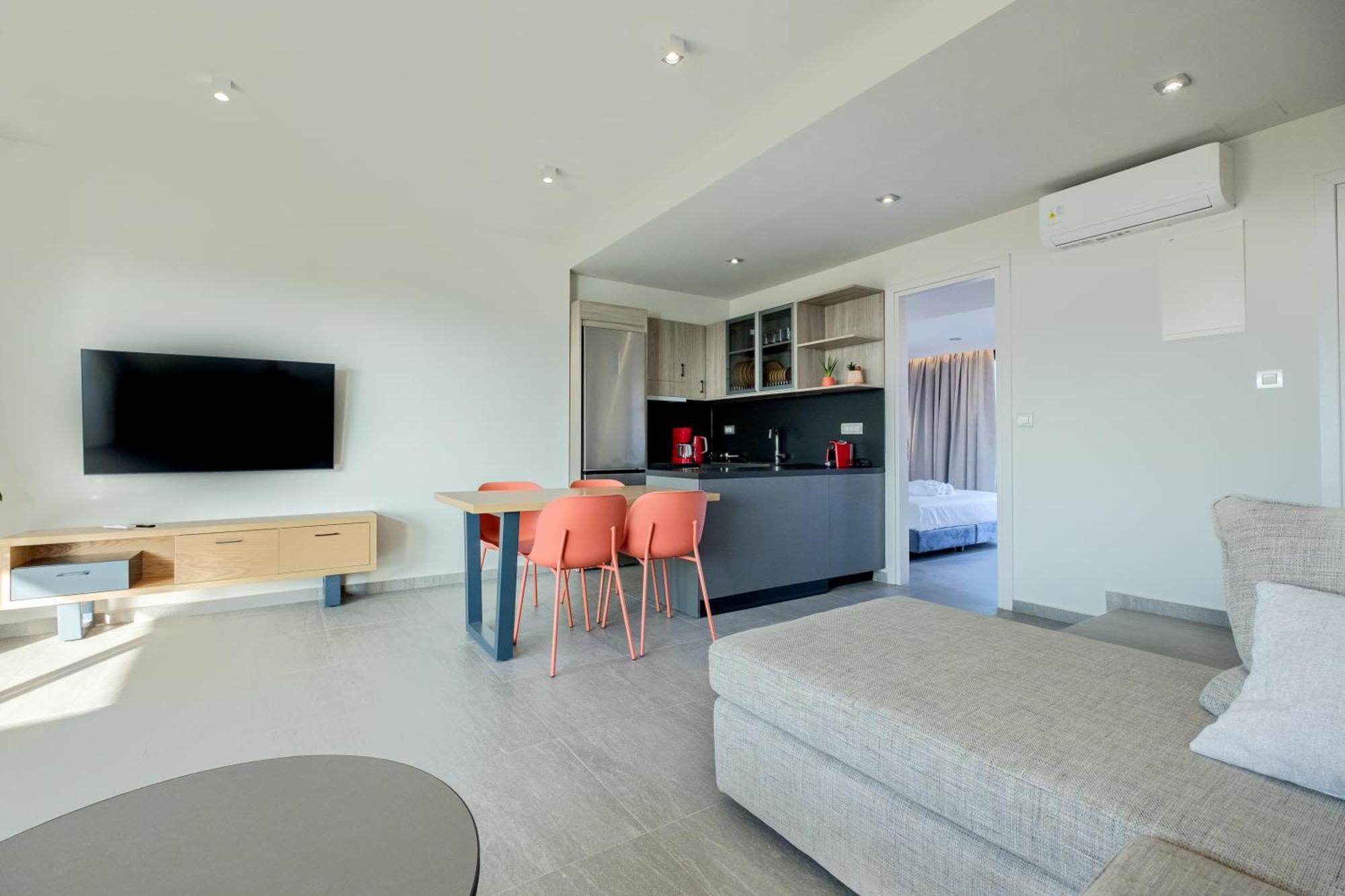 Sky-High 70Sqm Penthouse W. Stunning Views - 05 Apartment Chania  Bagian luar foto