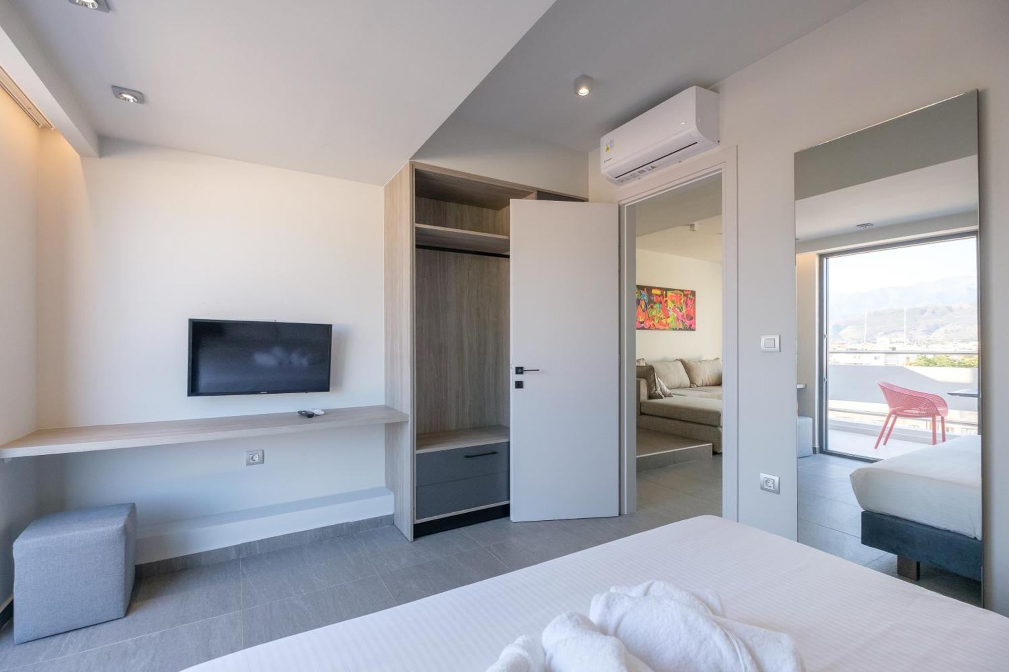Sky-High 70Sqm Penthouse W. Stunning Views - 05 Apartment Chania  Bagian luar foto